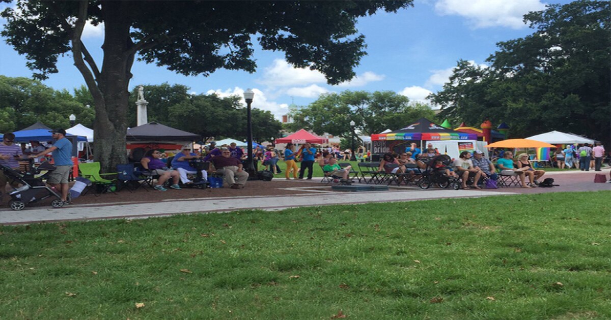Hundreds celebrate "pride" in Lakeland